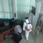 Pekan Ketiga, Semprotan Disinfektan dan Promkes PMI Babel Sasar Kantor Perbankan