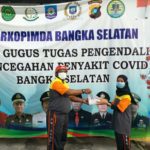 Peringati Hari Palang Sedunia, PMI Basel Bagi-bagi Snack Gratis ke Pengendara