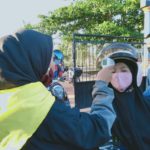 Anggota PMR Periksa Suhu Tubuh Setiap Siswa SMAN 2 Toboali