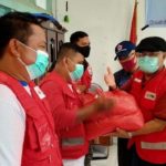 PMI Belitung Bagikan 25 Paket Sembako ke Relawan