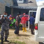 PMI Bersama Tim Satgas Covid Giring Tiga Penumpang Jalur Tikus ke Wisma Karantina